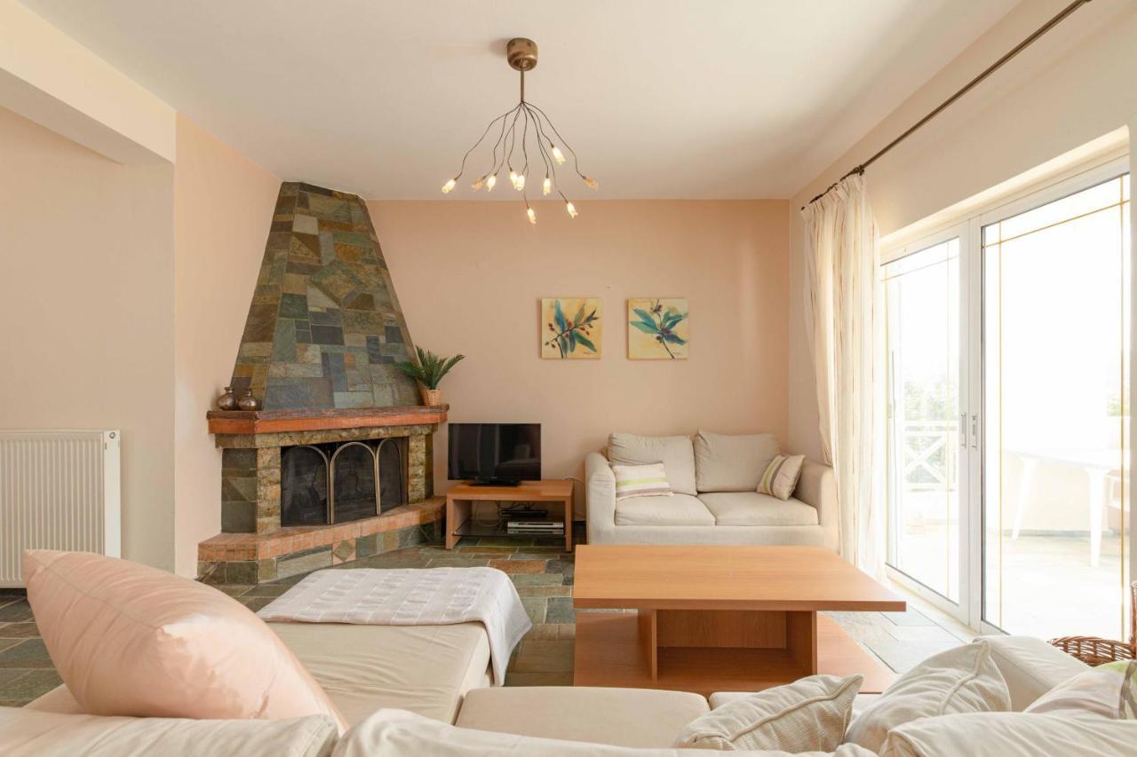 Villa Melenia For Family Holidays By The Beach Agia Pelagia  Exterior foto