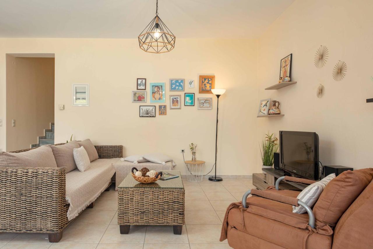 Villa Melenia For Family Holidays By The Beach Agia Pelagia  Exterior foto